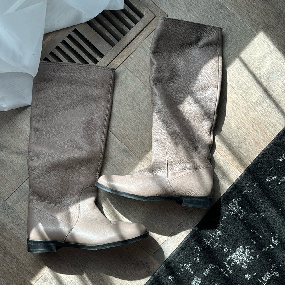 Leather boots